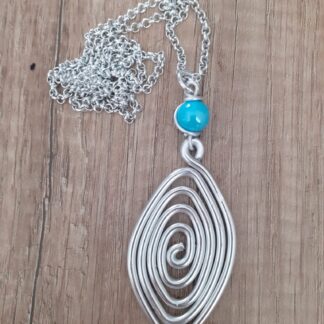 Collana pietra celeste ovale 