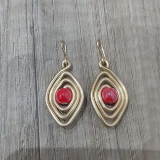 Orecchini ovali e Pietre Rosse in ceramica