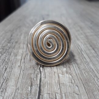 Anello artigianale dorato