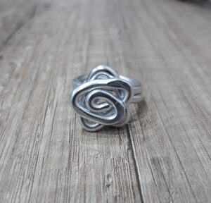 Anello artigianale in alluminio Sigillo di Salomone