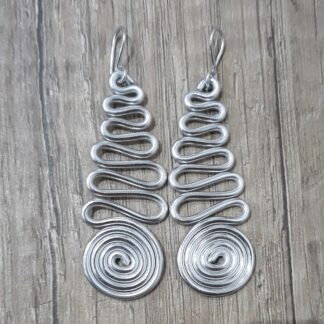Orecchini artigianali in alluminio spirale e serpentina gr 6