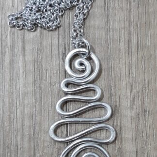 Collana artigianale in alluminio doppia spirale e serpentina
