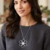 Collana artigianale fiore con spirale
